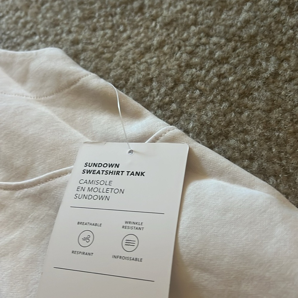 NWT! Athleta top - Picture 3 of 5